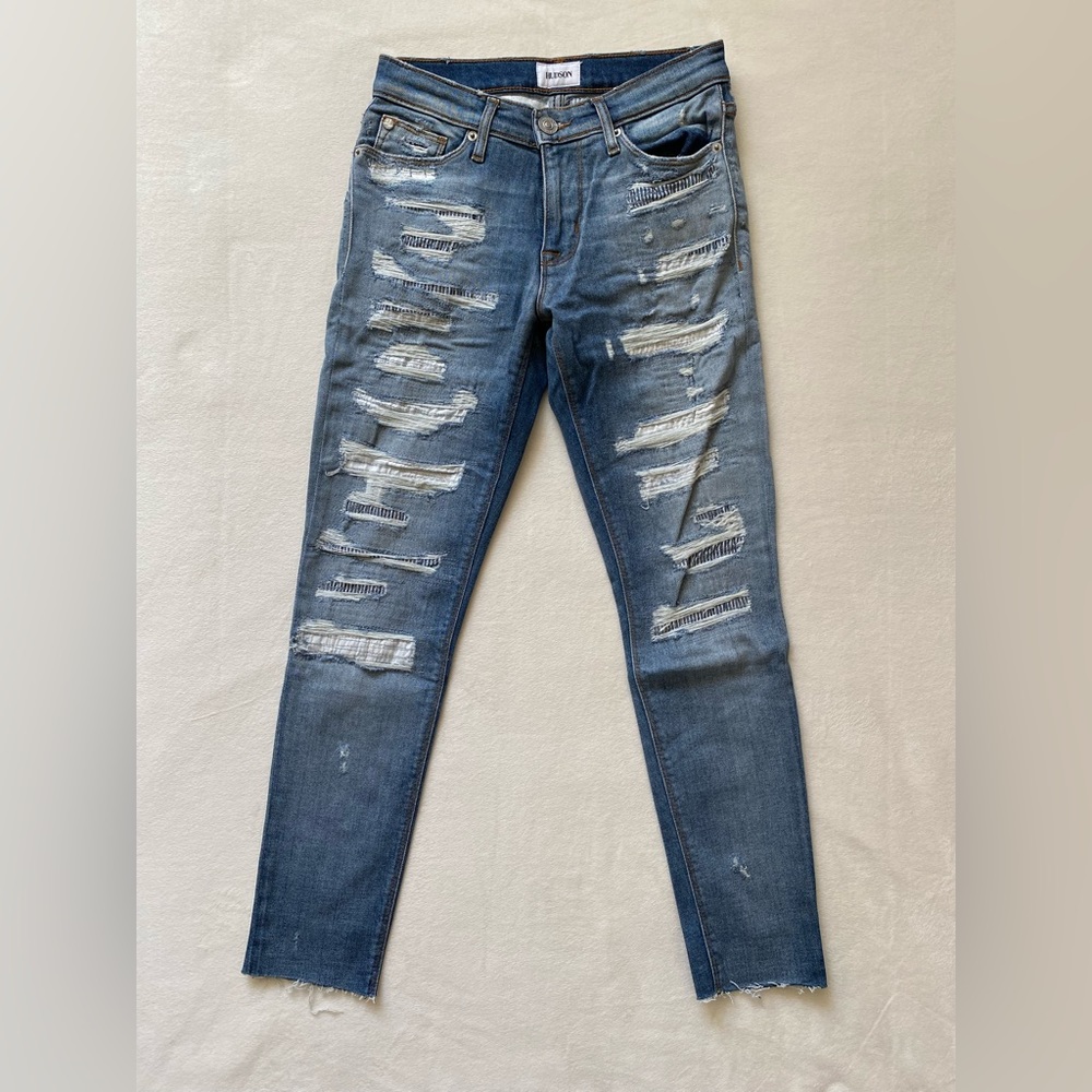 Hudson jeans Nico midrise super skinny distressed 24